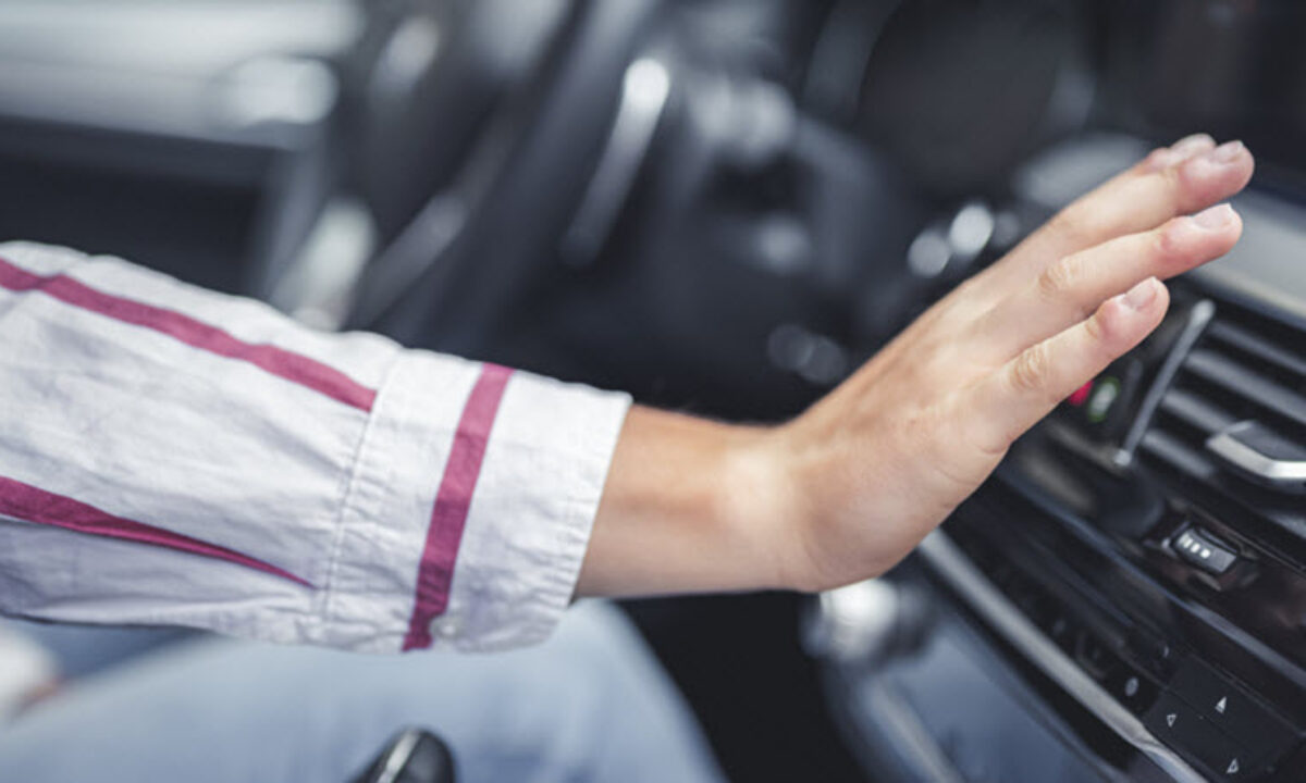 كيفية التعامل مع أعطال نظام التكيف في السيارة 1
